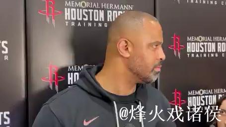 乌度卡对裁判大声质疑：希望你能看清楚这个情况